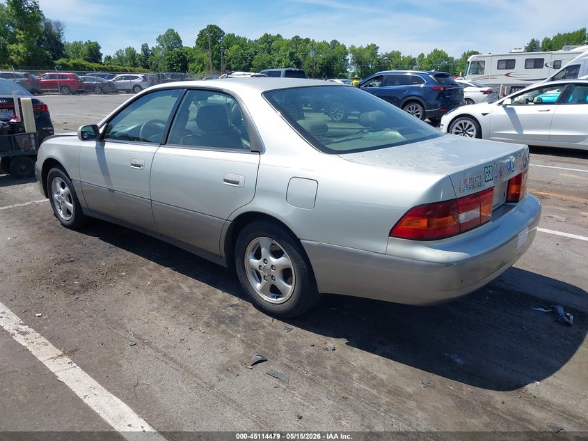 1998 Lexus Es 300 VIN JT8BF28GXW5042514 IAAI salvage auction — FRONT END, Salvage (North Carolina), sold $200 on 2026-07-16 (photo 3)