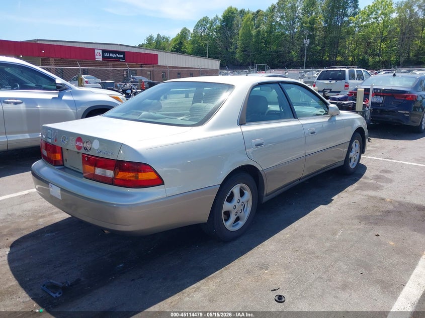1998 Lexus Es 300 VIN JT8BF28GXW5042514 IAAI salvage auction — FRONT END, Salvage (North Carolina), sold $200 on 2026-07-16 (photo 4)
