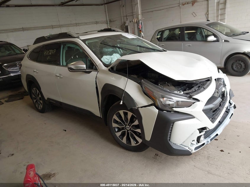 2024 Subaru Outback VIN 4S4BTGPDXR3168382 — IAAI salvage auction photo