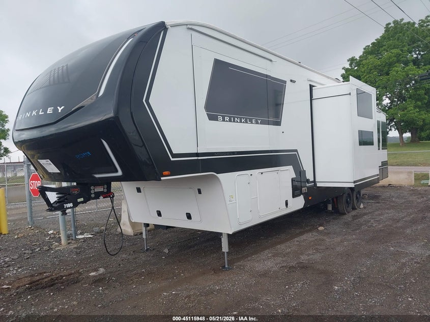 2025 Brinkley rv Model z VIN 7T0FZ432XSA007196 IAAI salvage auction — UNKNOWN, Clear (Tennessee), sold $33,750 on 2026-07-28 (photo 2)