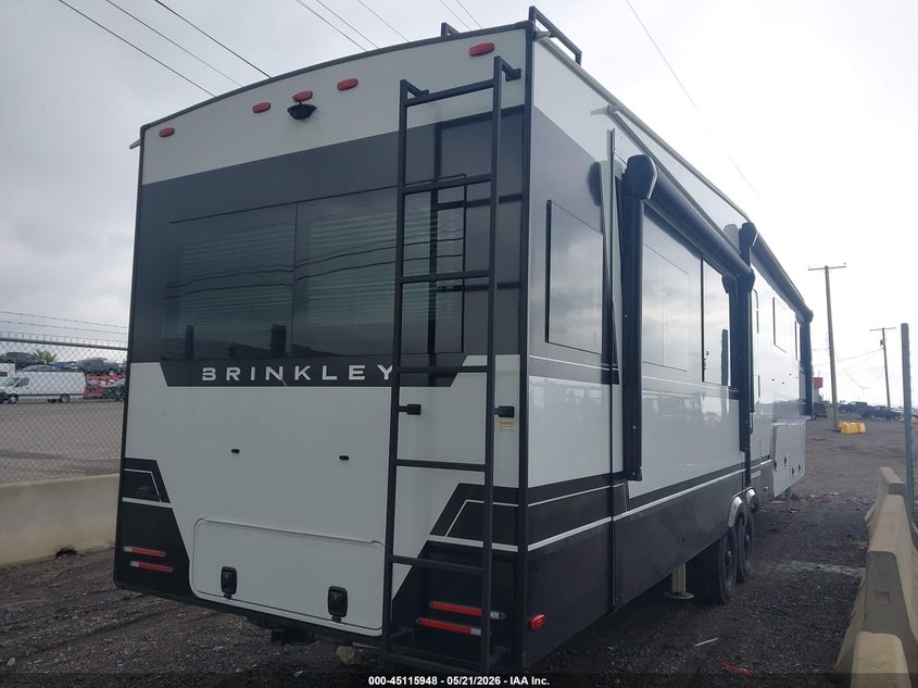 2025 Brinkley rv Model z VIN 7T0FZ432XSA007196 IAAI salvage auction — UNKNOWN, Clear (Tennessee), sold $33,750 on 2026-07-28 (photo 4)