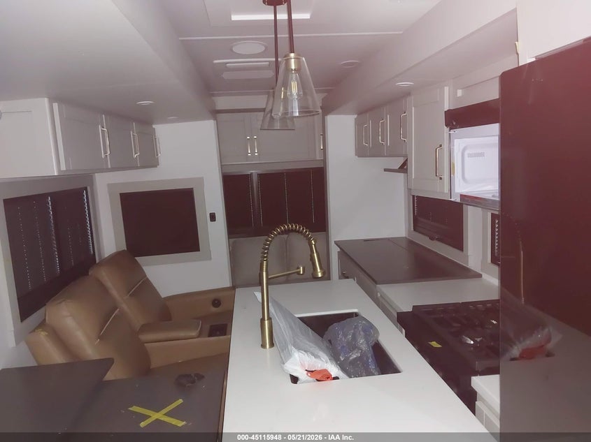 2025 Brinkley rv Model z VIN 7T0FZ432XSA007196 IAAI salvage auction — UNKNOWN, Clear (Tennessee), sold $33,750 on 2026-07-28 (photo 5)