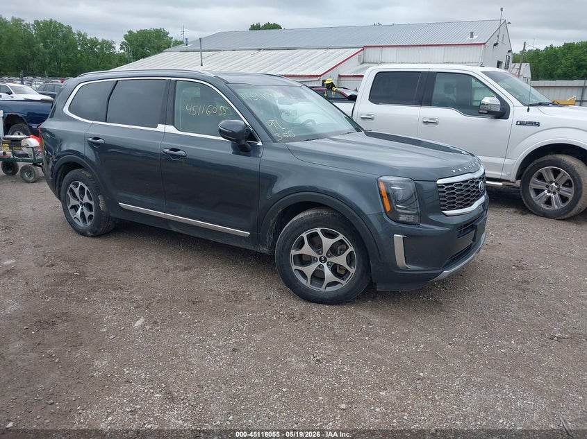 2020 Kia Telluride VIN 5XYP3DHCXLG027698 IAAI salvage auction — LEFT FRONT, Salvage (Iowa), sold $1,650 on 2026-07-27 (photo 1)