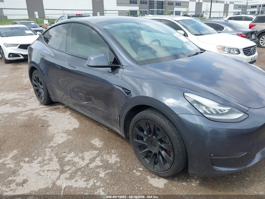 2021 Tesla Model y VIN 5YJYGDED6MF123312 IAAI salvage auction — SIDE, Salvage (Texas), sold $8,300 on 2026-07-31 (photo 6)