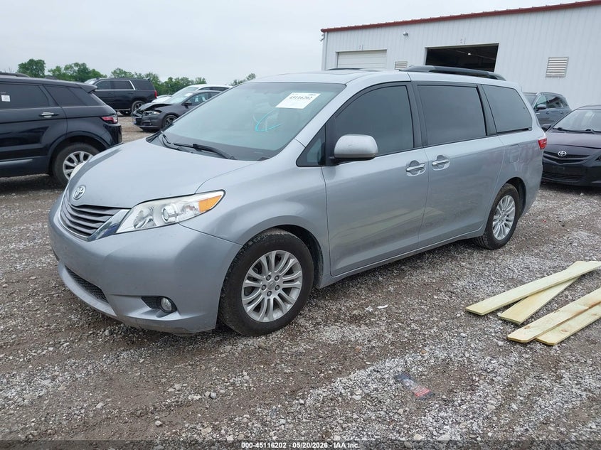 2015 Toyota Sienna VIN 5TDYK3DC9FS656724 IAAI salvage auction — HAIL, Clear (Missouri), sold $4,650 on 2026-07-06 (photo 2)