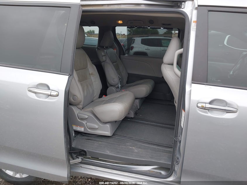 2015 Toyota Sienna VIN 5TDYK3DC9FS656724 IAAI salvage auction — HAIL, Clear (Missouri), sold $4,650 on 2026-07-06 (photo 8)