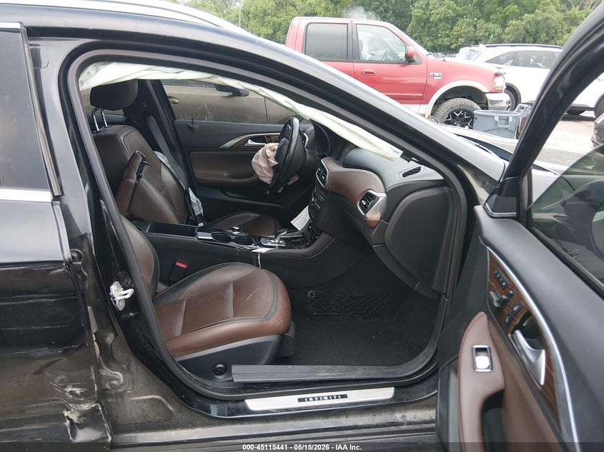 2017 Infiniti Qx30 VIN SJKCH5CR1HA024081 IAAI salvage auction — LEFT & RIGHT, Salvage (Missouri), sold $1,250 on 2026-07-15 (photo 5)