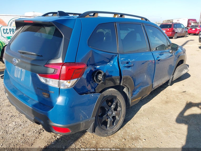 2024 Subaru Forester VIN JF2SKAJC1RH403146 IAAI salvage auction — SIDE, Salvage (Texas), sold $6,100 on 2026-07-22 (photo 4)