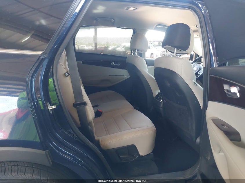 2017 Kia Sorento VIN 5XYPGDA51HG334135 IAAI salvage auction — FRONT & REAR, Salvage (Arizona), sold $3,550 on 2026-07-07 (photo 8)