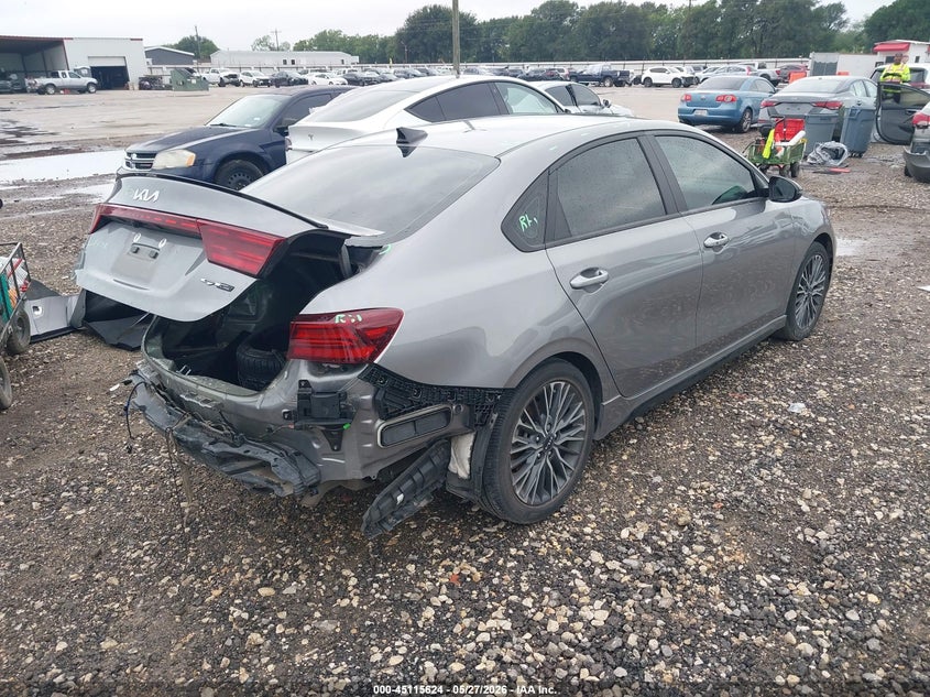 2024 Kia Forte VIN 3KPF54AD8RE731980 IAAI salvage auction — LEFT SIDE, Salvage Title, sold $6,250 on 2026-07-28 (photo 4)