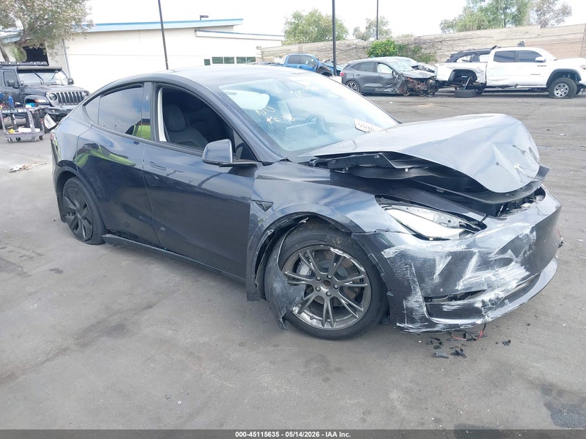 2025 Tesla Model y VIN 7SAYGDED2SF279122 IAAI salvage auction — FRONT END, Non-Repairable Certificate (California), sold $8,900 on 2026-07-17 (photo 1)