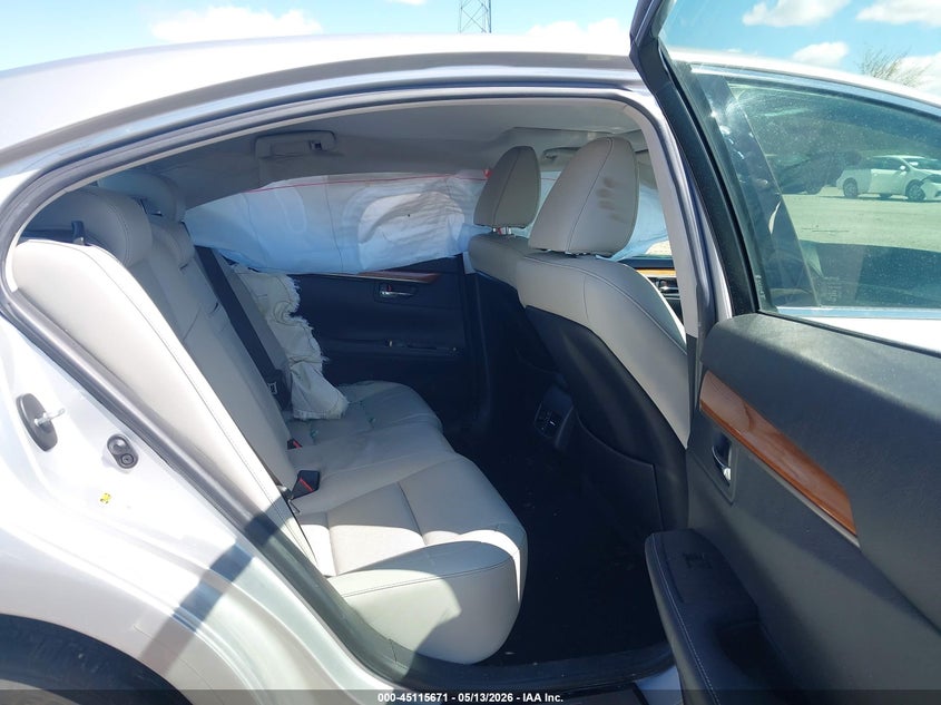 2013 Lexus VIN JTHBW1GG5D2027400 IAAI salvage auction — LEFT SIDE, Junk Bill Of Sale Mv2459 (Wisconsin), sold $1,650 on 2026-07-07 (photo 8)