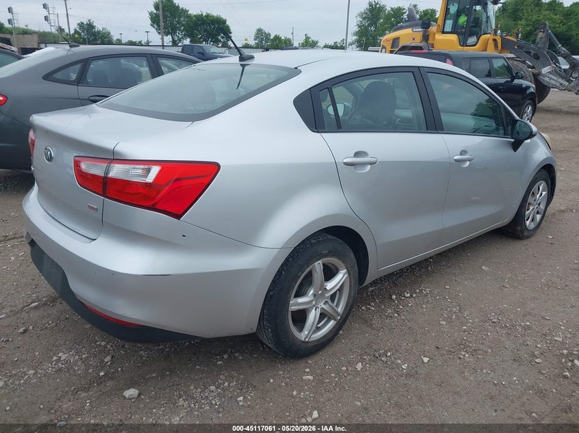 2016 Kia Rio VIN KNADM4A35G6586334 IAAI salvage auction — NORMAL WEAR, Clear (Missouri), sold $350 on 2026-07-27 (photo 4)