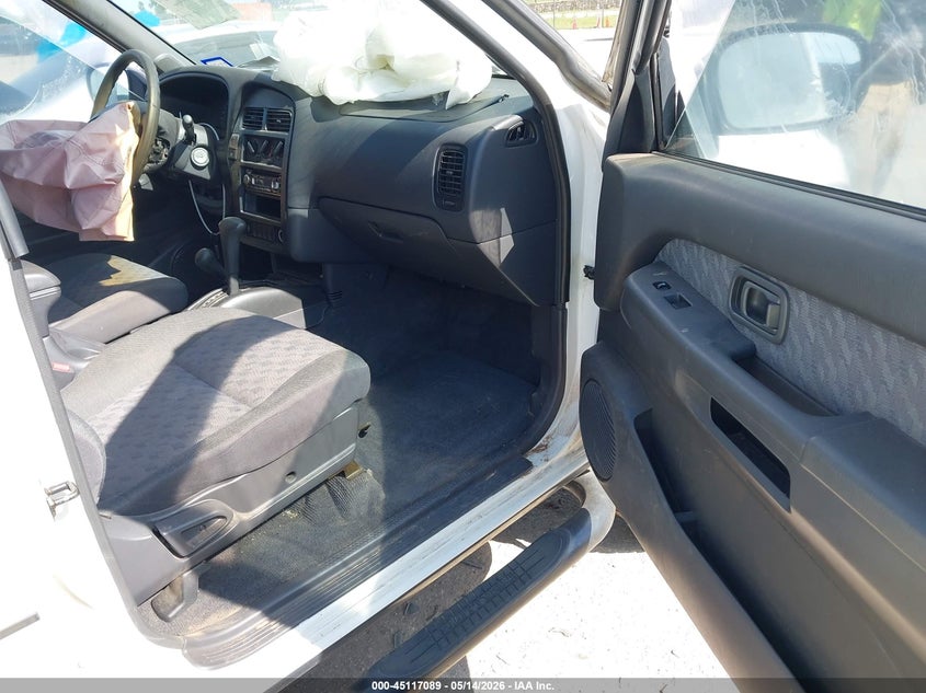1996 Nissan Pathfinder VIN JN8AR05Y0TW018111 IAAI salvage auction — FRONT END, Salvage (Texas), sold $400 on 2026-07-07 (photo 5)
