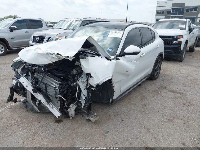 2022 Alfa romeo Stelvio VIN ZASPAKBN7N7D39120 IAAI salvage auction — FRONT END, Salvage (Texas), sold $1,600 on 2026-07-07 (photo 2)