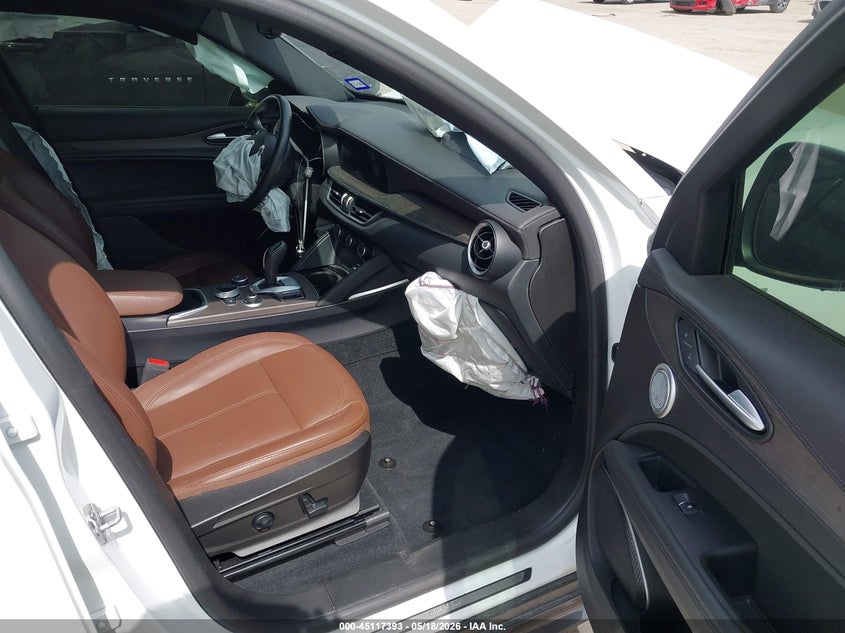 2022 Alfa romeo Stelvio VIN ZASPAKBN7N7D39120 IAAI salvage auction — FRONT END, Salvage (Texas), sold $1,600 on 2026-07-07 (photo 5)