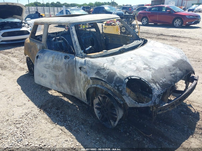 2008 Mini Cooper VIN WMWMF33588TT63131 IAAI salvage auction — TOTAL BURN, Salvage (Alabama), sold $25 on 2026-08-11 (photo 1)