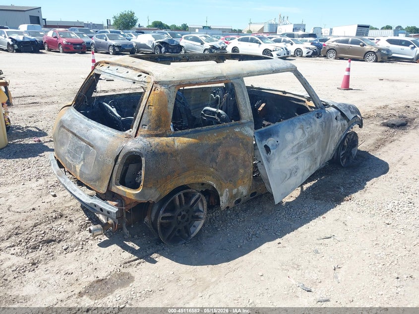 2008 Mini Cooper VIN WMWMF33588TT63131 IAAI salvage auction — TOTAL BURN, Salvage (Alabama), sold $25 on 2026-08-11 (photo 4)