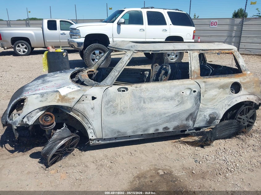 2008 Mini Cooper VIN WMWMF33588TT63131 IAAI salvage auction — TOTAL BURN, Salvage (Alabama), sold $25 on 2026-08-11 (photo 6)