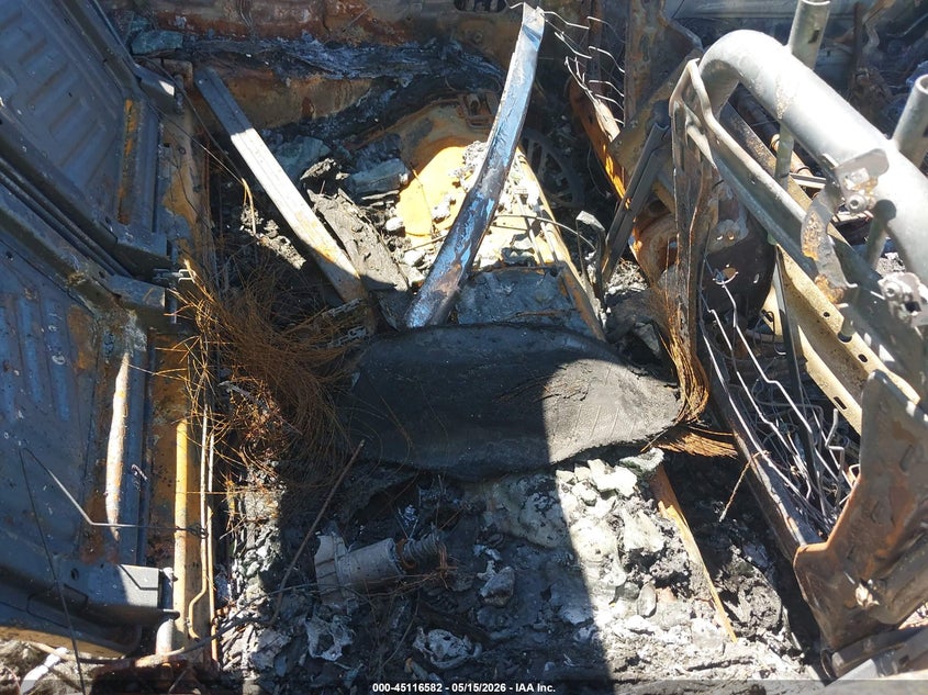 2008 Mini Cooper VIN WMWMF33588TT63131 IAAI salvage auction — TOTAL BURN, Salvage (Alabama), sold $25 on 2026-08-11 (photo 8)