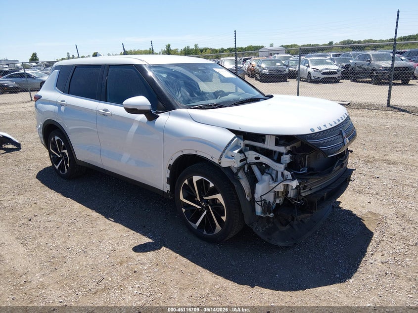 2022 Mitsubishi Outlander VIN JA4J4TA88NZ020184 IAAI salvage auction — FRONT END, Salvage (Illinois), sold $7,500 on 2026-07-15 (photo 1)