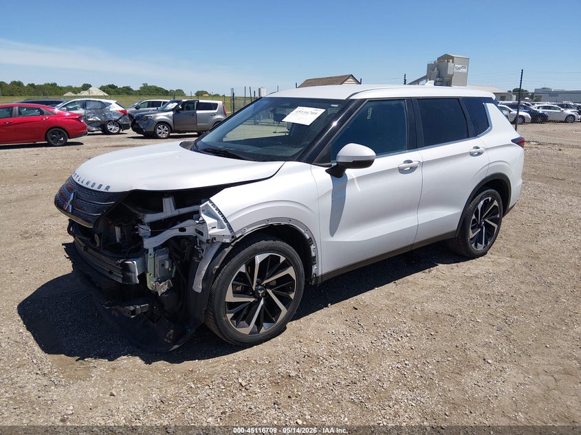 2022 Mitsubishi Outlander VIN JA4J4TA88NZ020184 IAAI salvage auction — FRONT END, Salvage (Illinois), sold $7,500 on 2026-07-15 (photo 2)