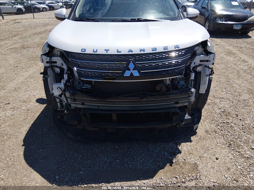 2022 Mitsubishi Outlander VIN JA4J4TA88NZ020184 IAAI salvage auction — FRONT END, Salvage (Illinois), sold $7,500 on 2026-07-15 (photo 6)