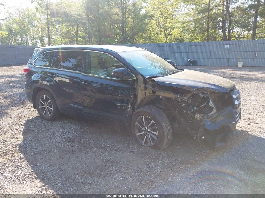 2017 Toyota Highlander VIN 5TDJZRFHXHS421793 IAAI salvage auction — RIGHT FRONT, Salvage (Idaho), sold $7,700 on 2026-07-22 (photo 1)