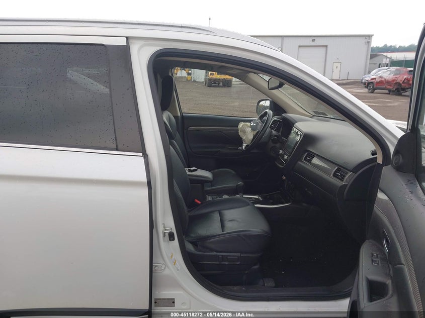 2020 Mitsubishi Outlander VIN JA4AZ3A30LZ029738 IAAI salvage auction — FRONT END, Salvage (Pennsylvania), sold $2,700 on 2026-07-17 (photo 5)