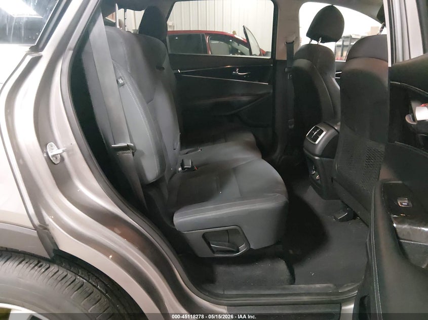 2018 Kia Sorento VIN 5XYPG4A52JG387433 IAAI salvage auction — REAR END, Salvage (Iowa), sold $3,875 on 2026-07-07 (photo 8)