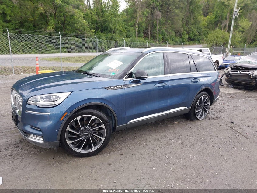 2020 Lincoln Aviator VIN 5LM5J7XC6LGL06071 IAAI salvage auction — SIDE, Salvage (Virginia), sold $7,000 on 2026-07-28 (photo 2)