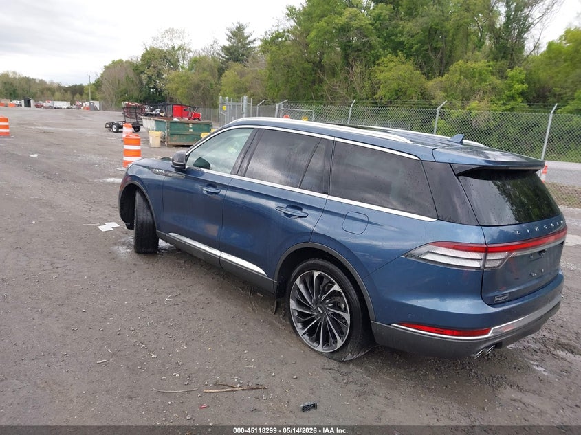 2020 Lincoln Aviator VIN 5LM5J7XC6LGL06071 IAAI salvage auction — SIDE, Salvage (Virginia), sold $7,000 on 2026-07-28 (photo 3)