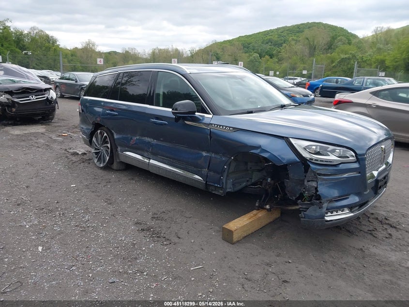 2020 Lincoln Aviator VIN 5LM5J7XC6LGL06071 IAAI salvage auction — SIDE, Salvage (Virginia), sold $7,000 on 2026-07-28 (photo 6)