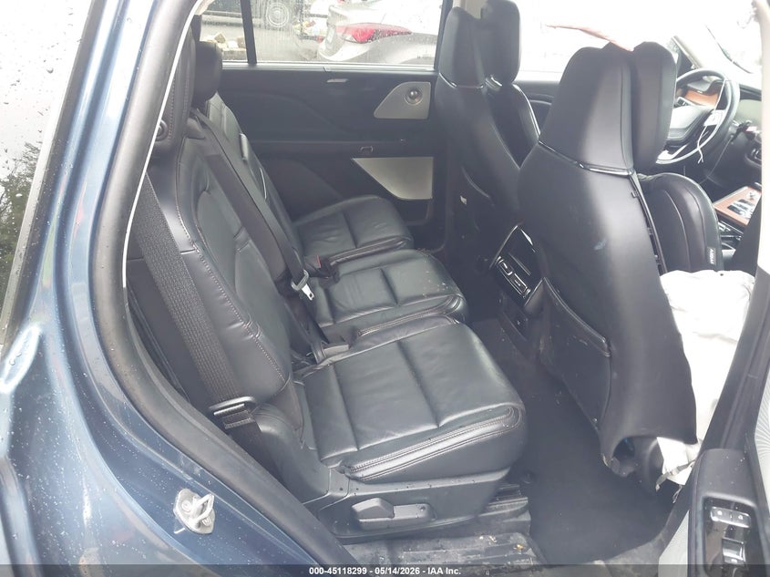 2020 Lincoln Aviator VIN 5LM5J7XC6LGL06071 IAAI salvage auction — SIDE, Salvage (Virginia), sold $7,000 on 2026-07-28 (photo 8)