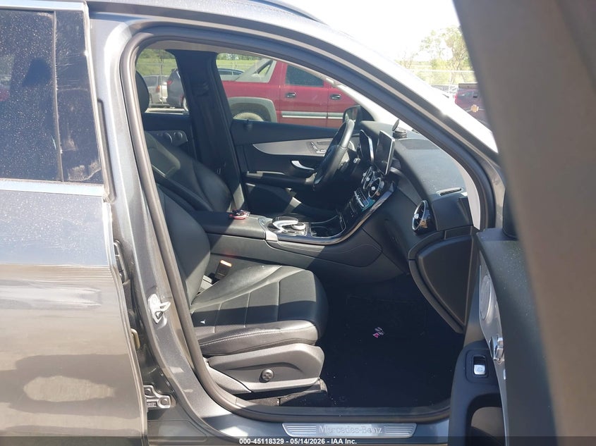 2017 Mercedes-benz Glc VIN WDC0G4KB0HF249838 IAAI salvage auction — REAR END, Salvage (Iowa), sold $6,750 on 2026-07-28 (photo 5)