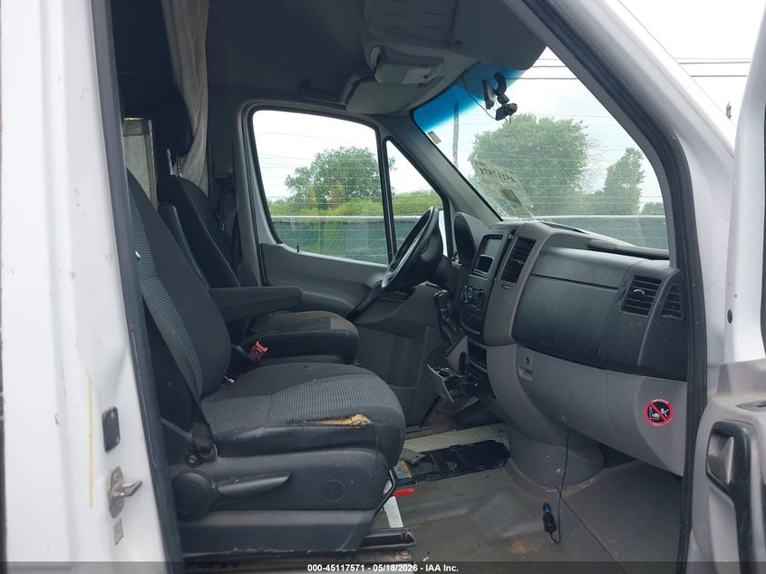 2017 Mercedes-benz Sprinter VIN WD3PE7CD9HP376040 IAAI salvage auction — THEFT, Clear (Colorado), sold $3,575 on 2026-07-20 (photo 5)