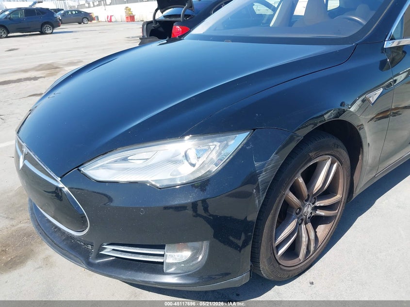 2013 Tesla Model s VIN 5YJSA1CPXDFP24967 IAAI salvage auction — FRONT END, Clear (Montana), sold $2,800 on 2026-07-22 (photo 6)