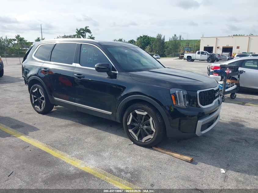 2023 Kia Telluride VIN 5XYP34GC6PG402896 IAAI salvage auction — REAR END, Wait Title, sold $11,400 on 2026-10-15 (photo 1)