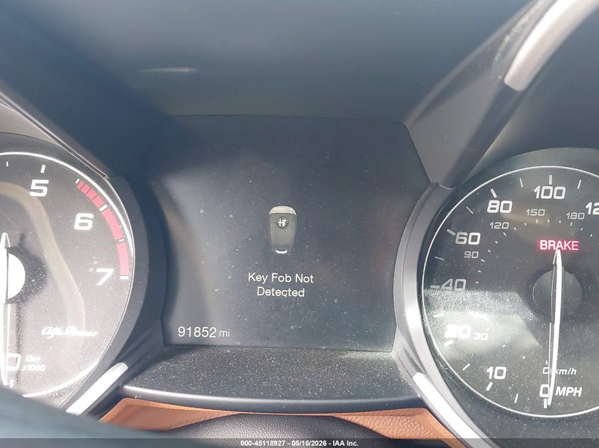 2019 Alfa romeo Giulia VIN ZARFANAN1K7609290 IAAI salvage auction — NORMAL WEAR, Clear (Pennsylvania), sold $1,900 on 2026-07-14 (photo 7)