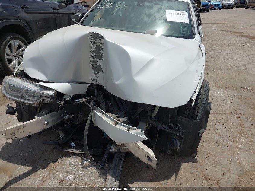 2017 BMW 3er VIN WBA8B9G5XHNU09217 IAAI salvage auction — FRONT END, Salvage (Texas), sold $650 on 2026-07-21 (photo 6)