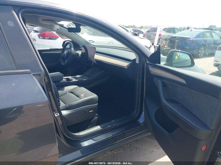 2025 Tesla Model y VIN 7SAYGDED5SA347359 IAAI salvage auction — REAR END, Original (Texas), sold $12,750 on 2026-07-30 (photo 5)