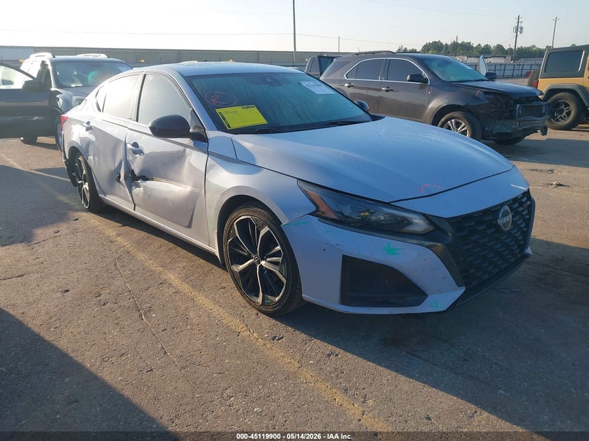 2024 Nissan Altima VIN 1N4BL4CV3RN304900 IAAI salvage auction — RIGHT SIDE, Original (Texas), sold $8,700 on 2026-07-29 (photo 1)
