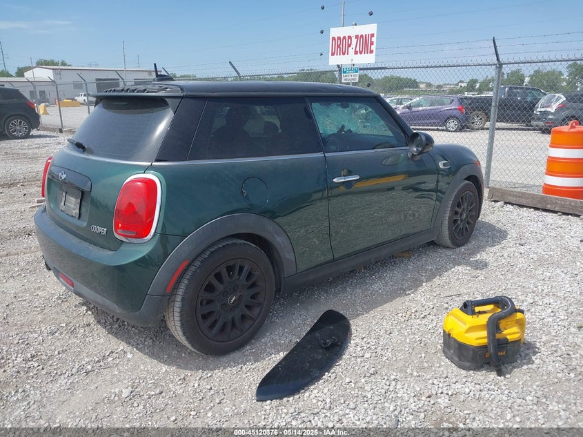 2016 Mini Hard top VIN WMWXP5C54GT739568 IAAI salvage auction — HAIL, Clear (Missouri), sold $700 on 2026-07-27 (photo 4)