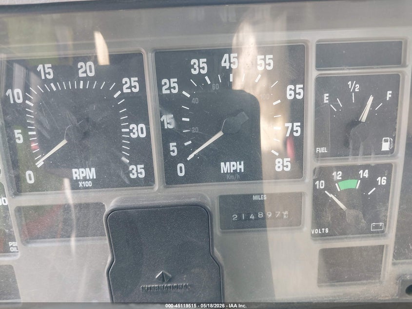 1999 International 4000 series VIN 1HTSCABM5XH605216 IAAI salvage auction — FRONT & REAR, Clear (Oklahoma), sold $725 on 2026-07-08 (photo 5)