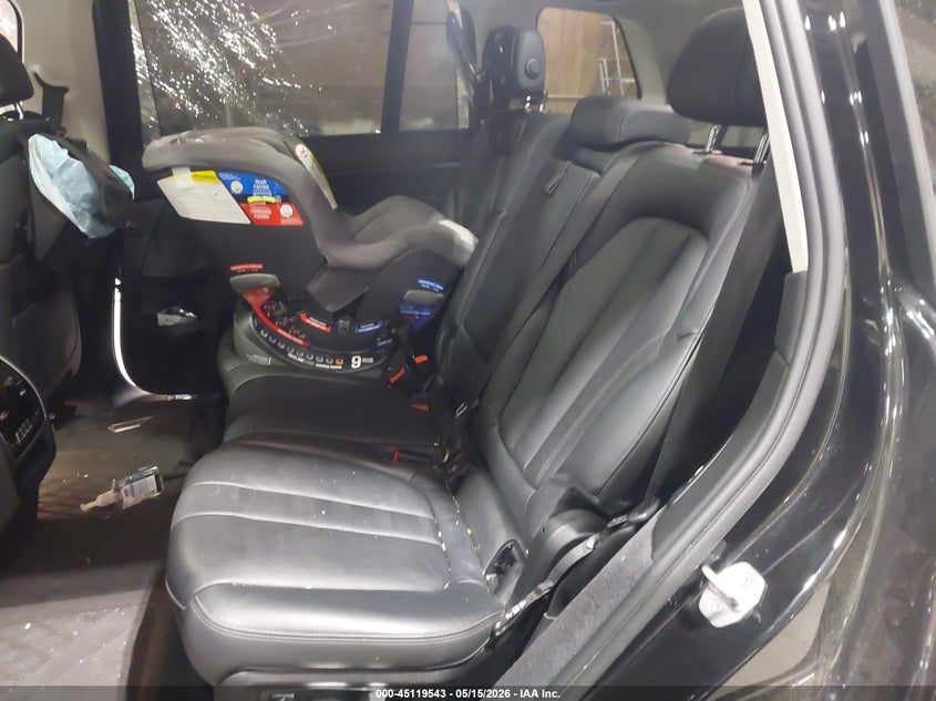2019 BMW X7 VIN 5UXCX4C56KLS36238 IAAI salvage auction — RIGHT SIDE, Salvage Title, sold $17,050 on 2026-08-26 (photo 8)
