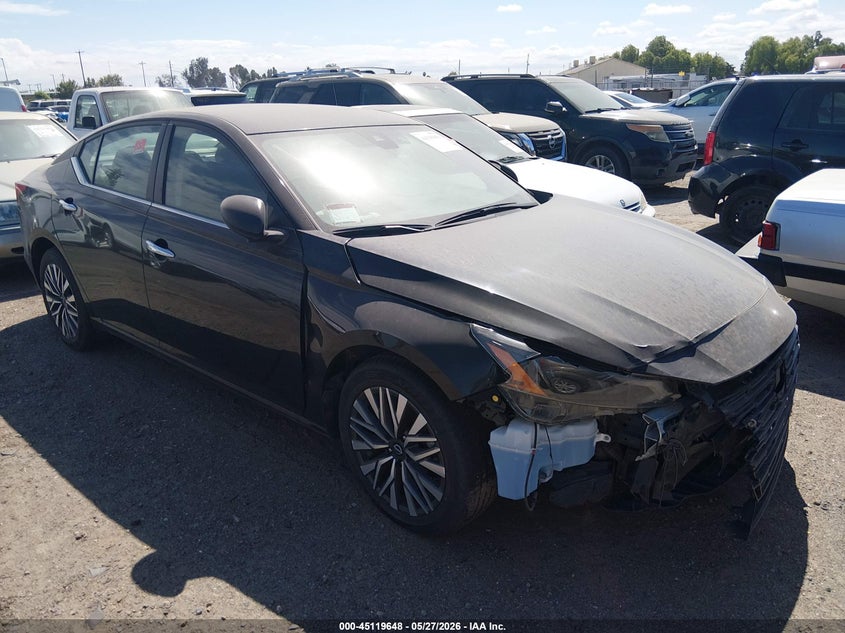 2024 Nissan Altima VIN 1N4BL4DV0RN373848 IAAI salvage auction — BIO HAZARD, Salvage Title, sold $4,250 on 2026-08-25 (photo 1)