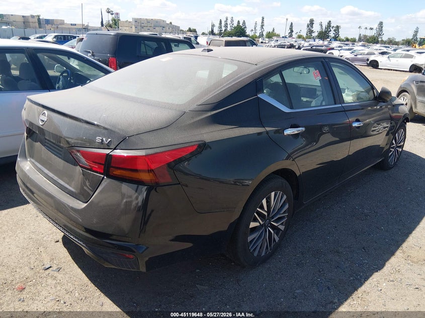 2024 Nissan Altima VIN 1N4BL4DV0RN373848 IAAI salvage auction — BIO HAZARD, Salvage Title, sold $4,250 on 2026-08-25 (photo 4)