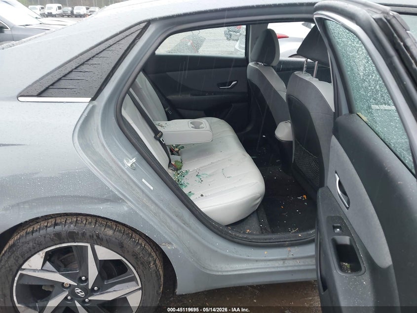 2022 Hyundai Elantra VIN KMHLP4AGXNU347665 IAAI salvage auction — FRONT END, Salvage (Massachusetts), sold $1,700 on 2026-07-24 (photo 8)