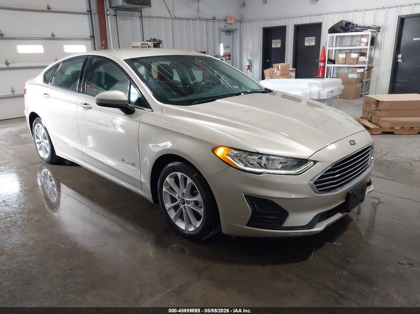 2019 Ford Fusion VIN 3FA6P0LUXKR258670 IAAI salvage auction — HAIL, SF97 (Kansas), sold $13,300 on 2026-07-09 (photo 1)