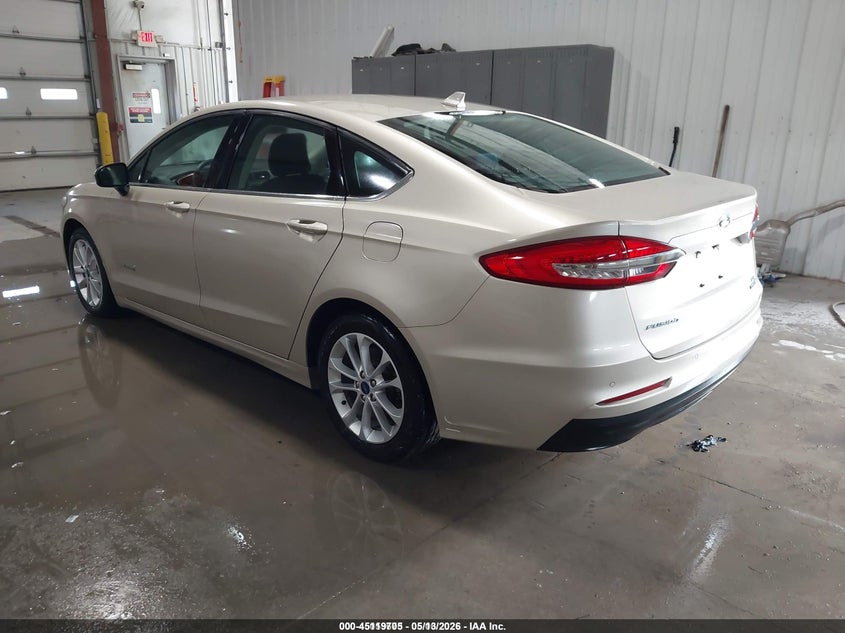 2019 Ford Fusion VIN 3FA6P0LUXKR258670 IAAI salvage auction — HAIL, SF97 (Kansas), sold $13,300 on 2026-07-09 (photo 3)